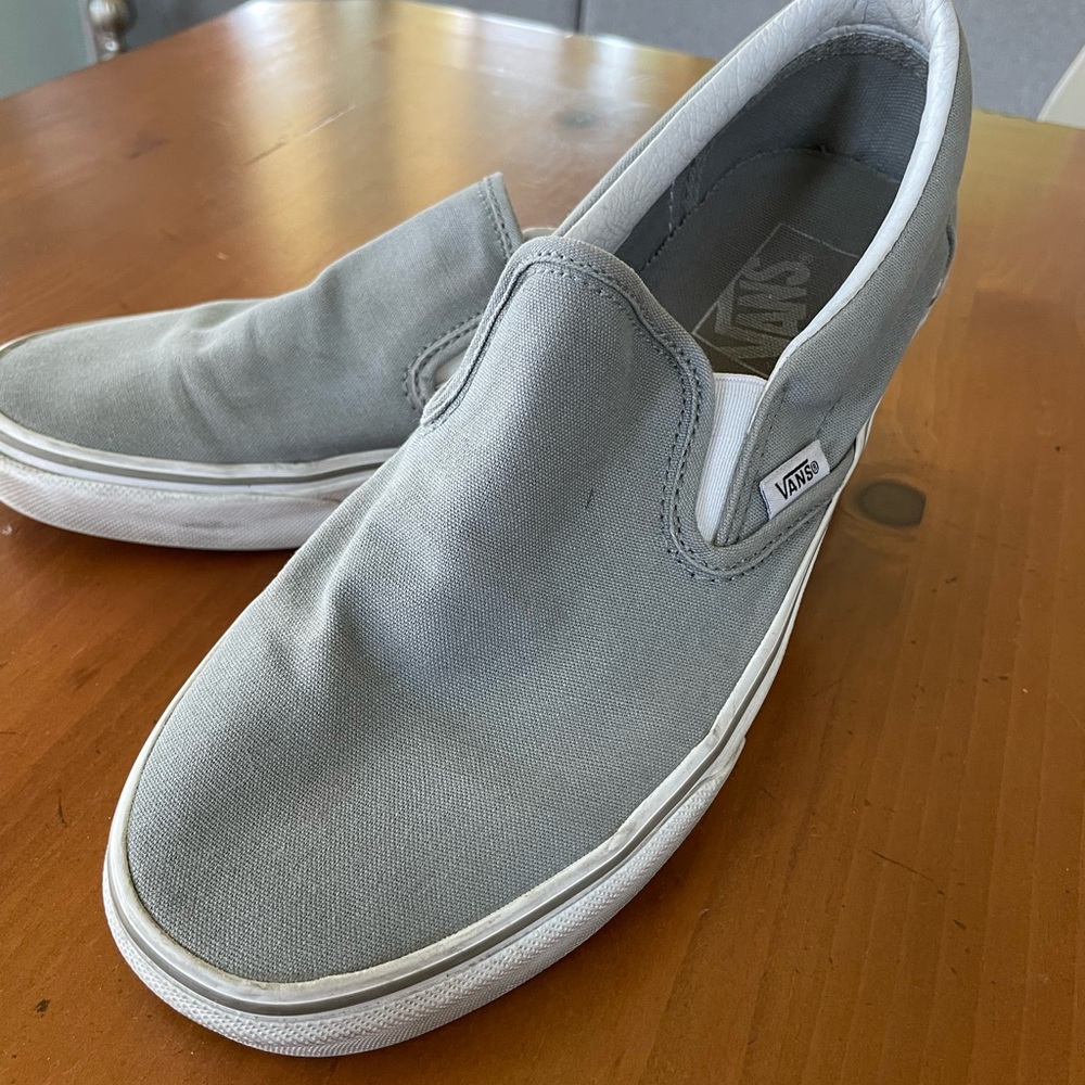 Vans slip on woman’s 9.5.